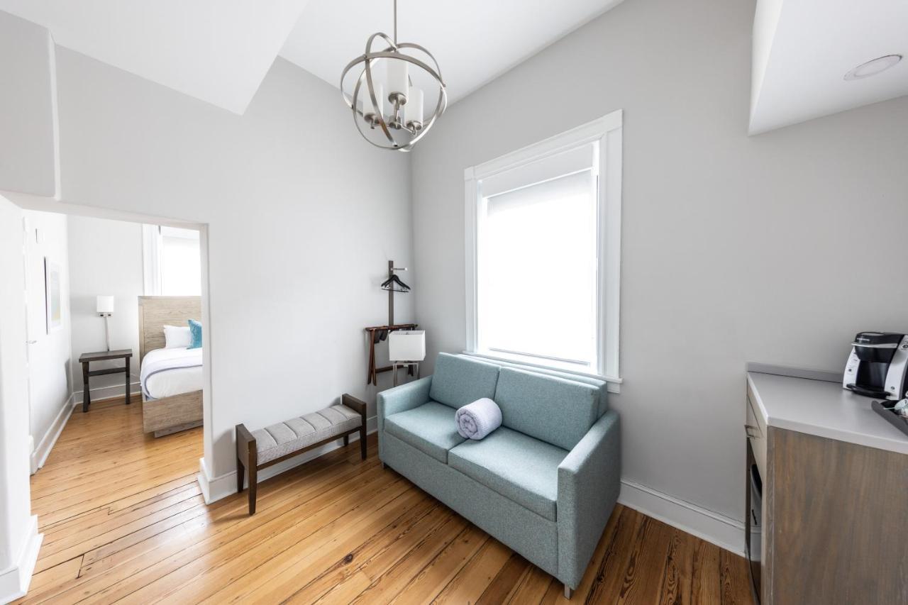 The Blackburn Inn And Conference Center Staunton Extérieur photo