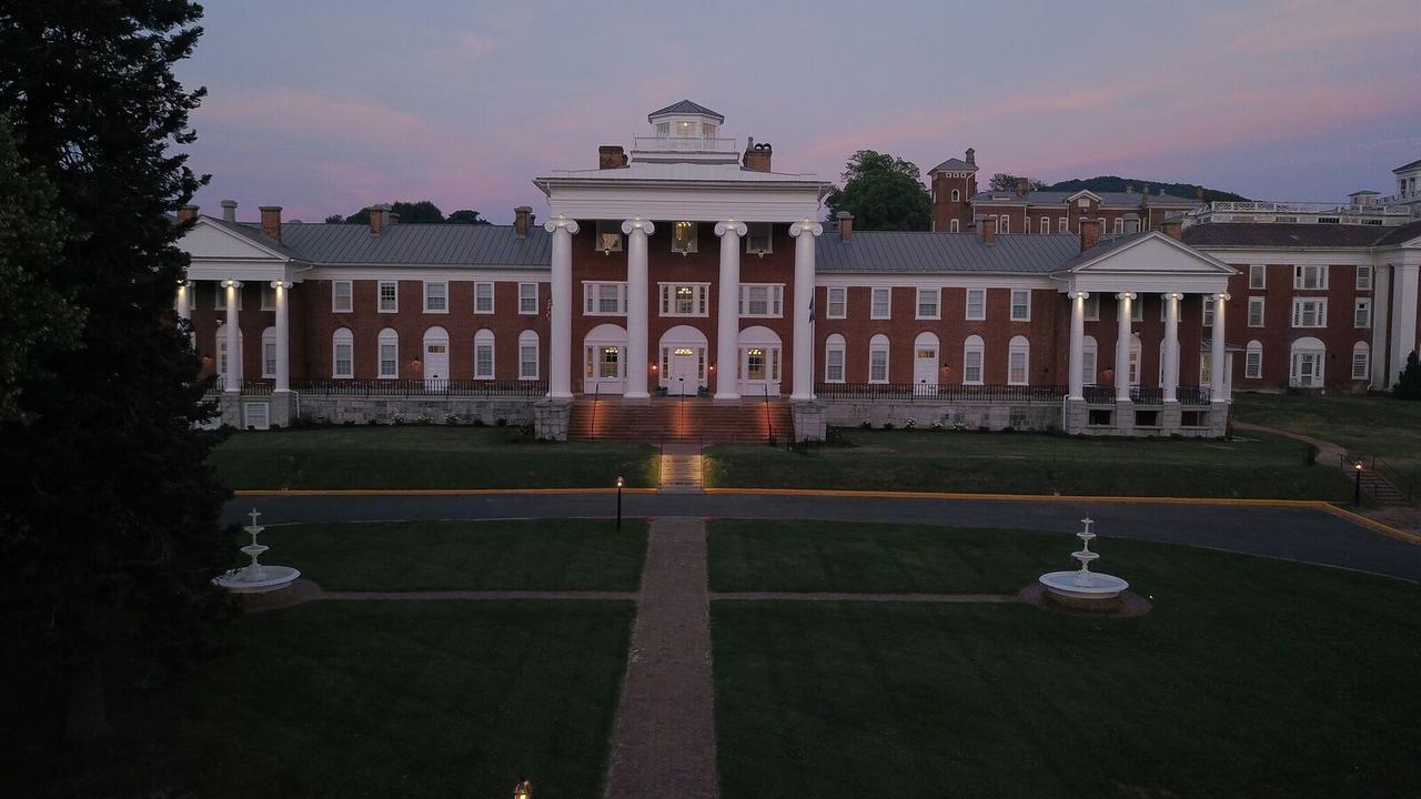 The Blackburn Inn And Conference Center Staunton Extérieur photo