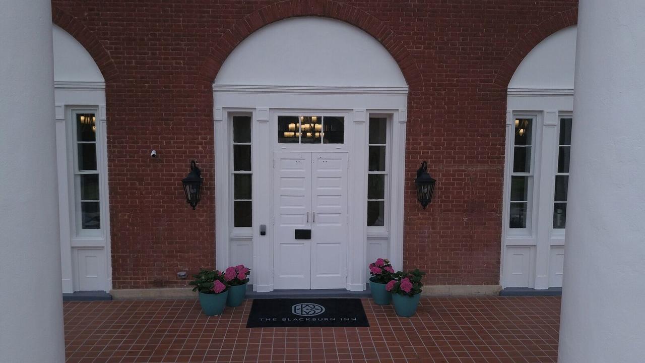 The Blackburn Inn And Conference Center Staunton Extérieur photo